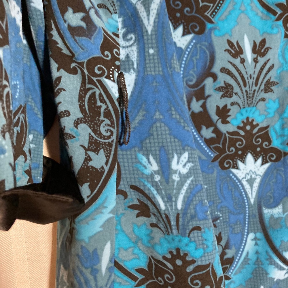 Artsy Blue Damask Paisley Button Up Blouse 3/4 Sleeve Satin Cuff 1X NYC Design C - Picture 5 of 5